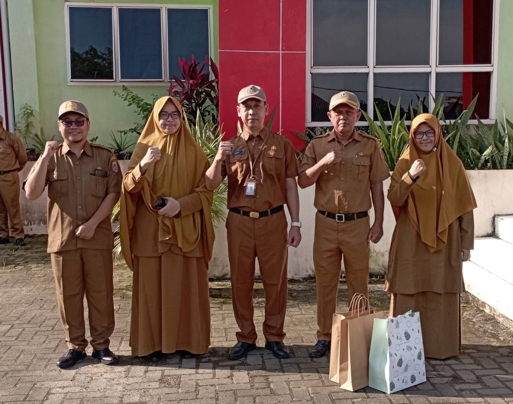 SMKN 1 Banjarbaru Perkuat Silaturahmi dan Lepas Masa Purnatugas