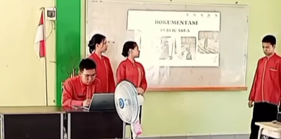 Kegiatan Presentasi Siswa Kelas XII Perhotelan, Kriya Kreatif; Keramik, Batik dan Tekstil, Kayu dan Rotan, Logam dan Perhiasaan