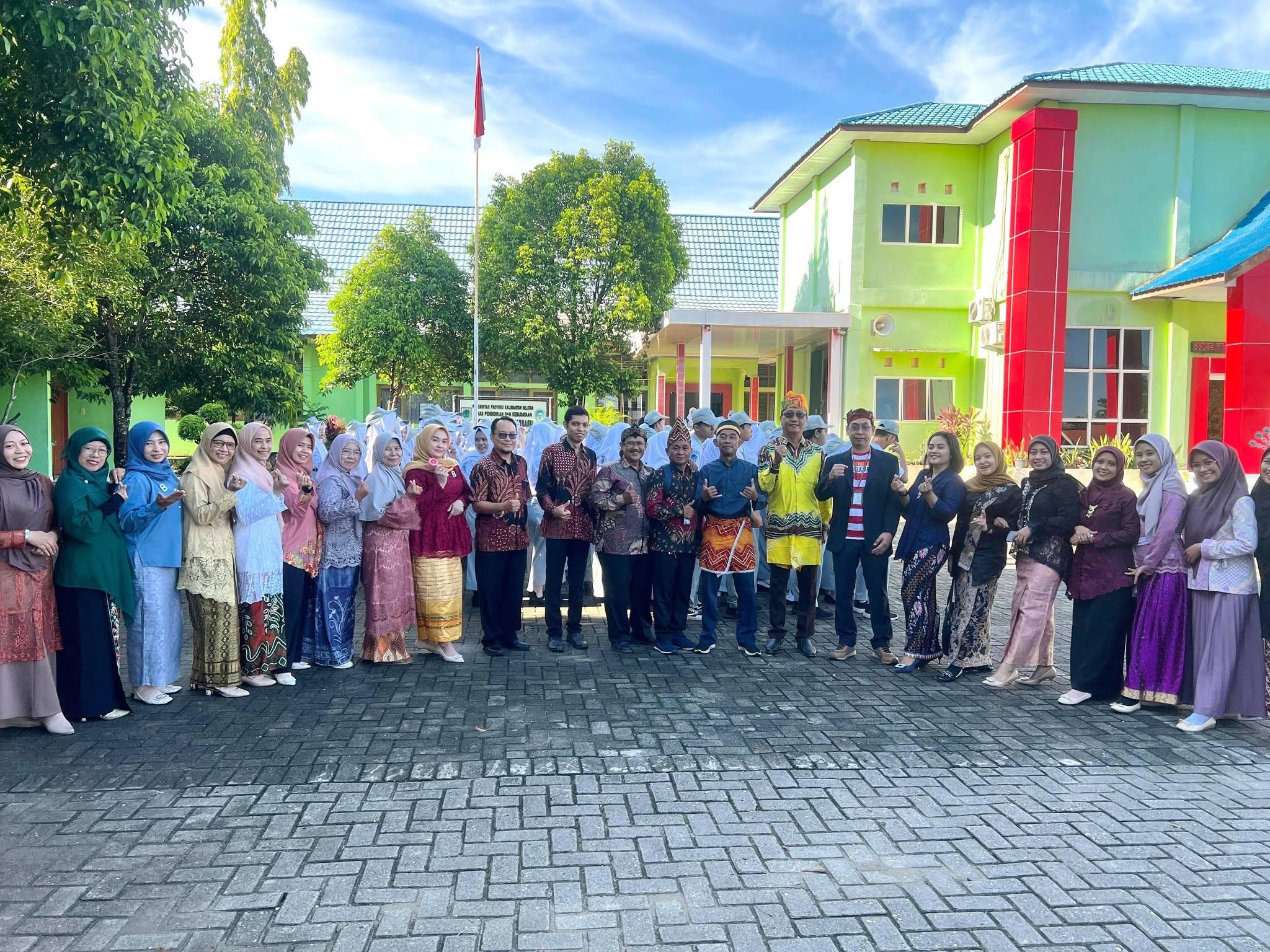 Upacara Hari Pendidikan Nasional SMK Negeri 1 Banjarbaru
