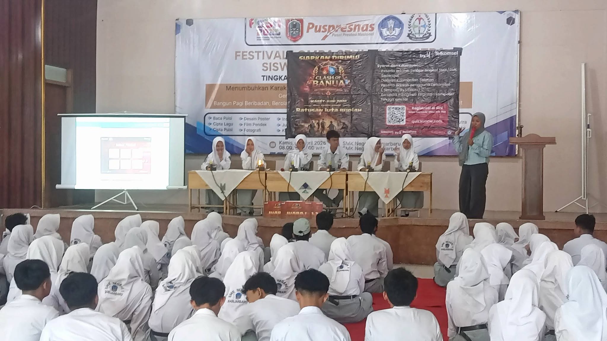 Suasana Aula Cerdas Cermat