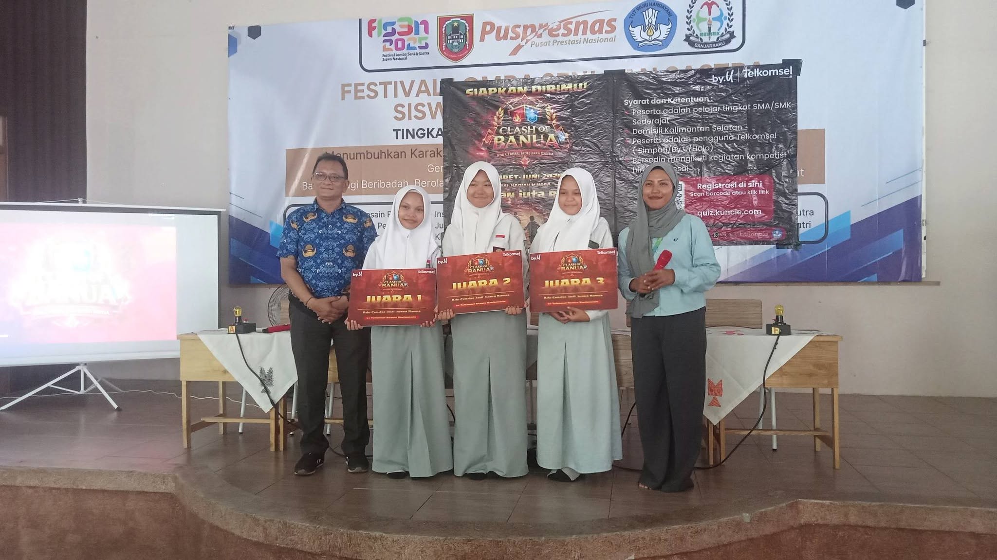 Penyerahan Hadiah Juara