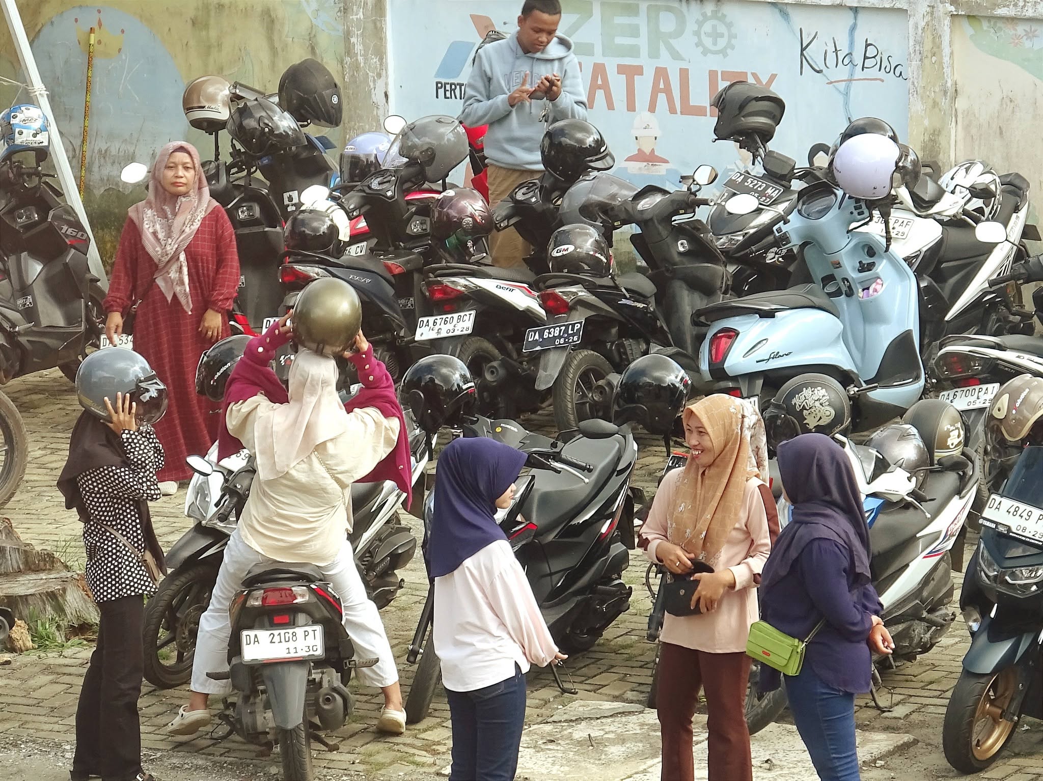 Area Parkir dan Koordinasi Orang Tua