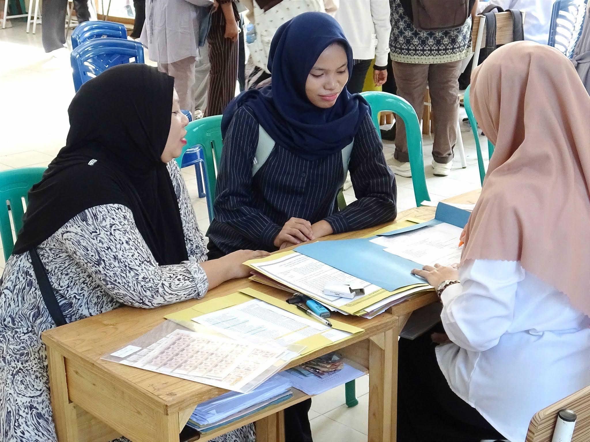 Konsultasi meja pendaftaran