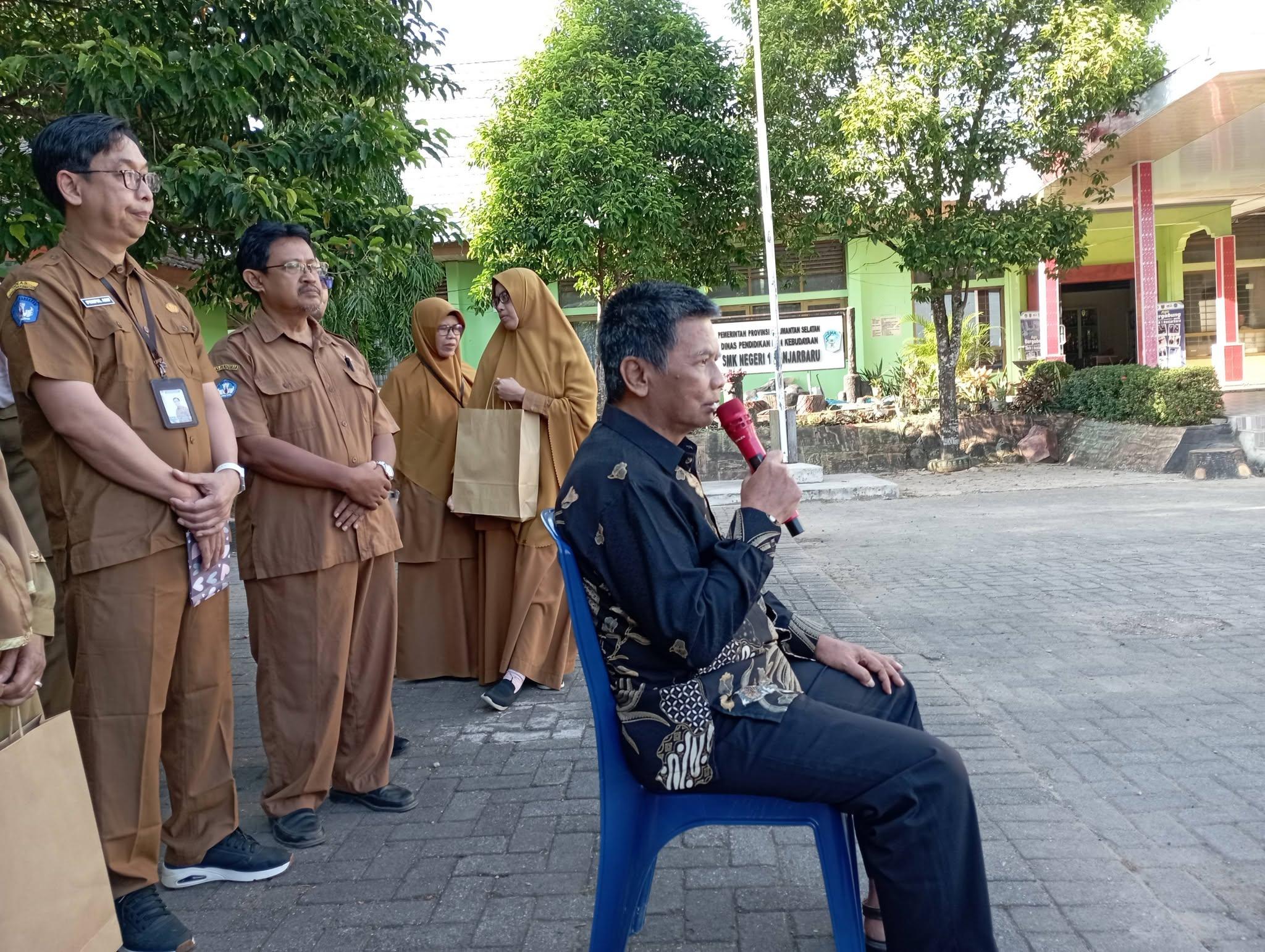Penyampaian kata pamitan dari Bapak Rahmadi