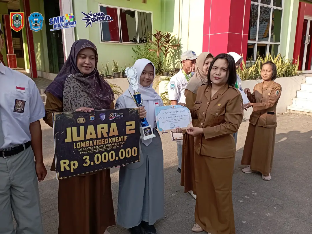 Penyerahan Piala Paskibra FORBASI