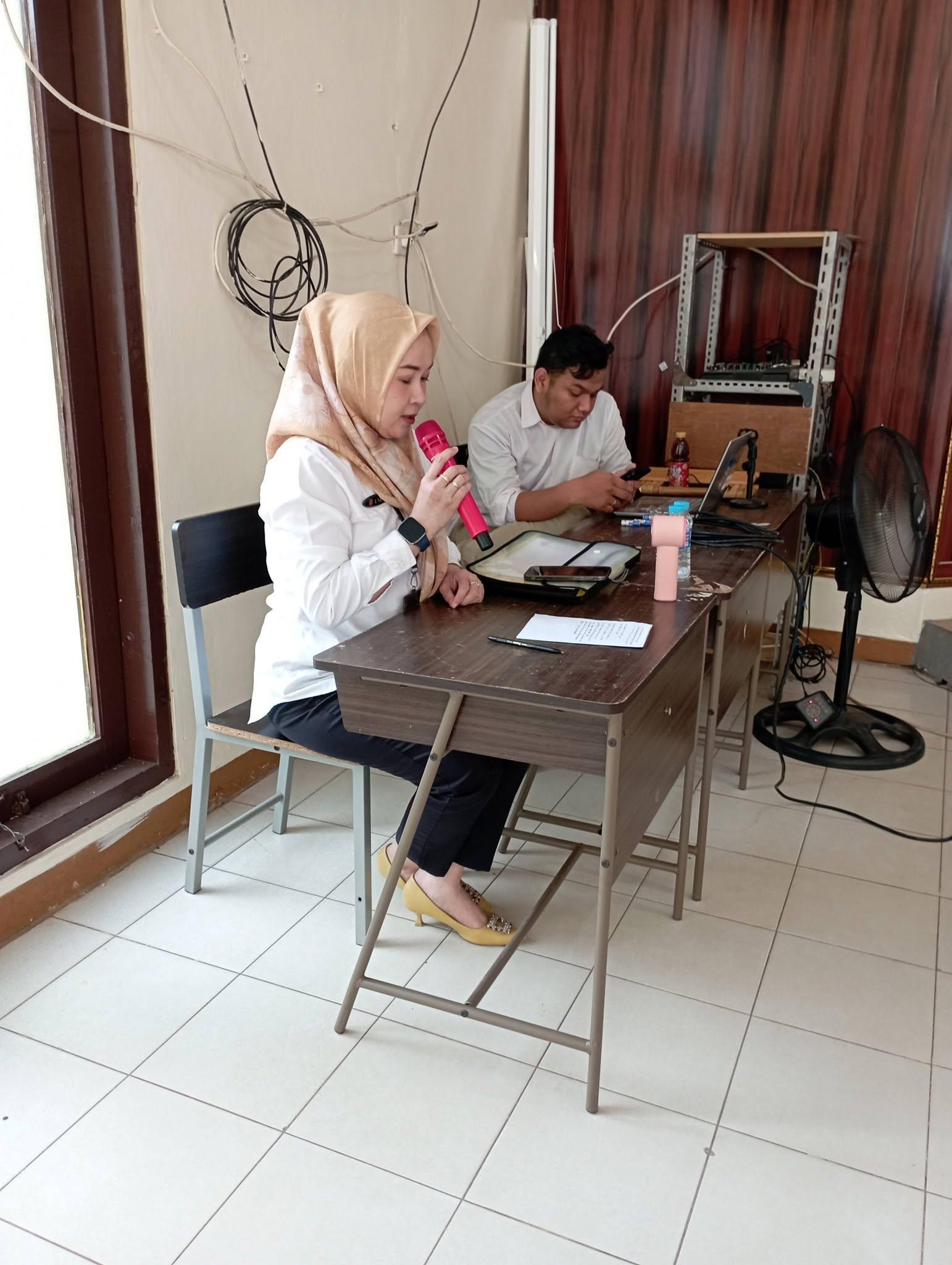 Sesi Diskusi & Pemandu Acara